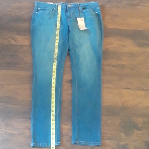 Slight Curve Levi's Curve ID 33x32 Moden Skinny - Picture 3 of 12